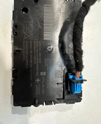 Peugeot 508 II Wireless charging module 9833986680 9838903680 A3C0400810400