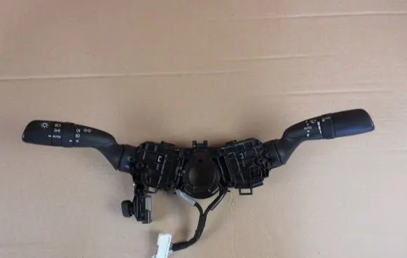 Toyota RAV 4 (XA50) Wiper turn signal indicator stalk/switch 3340017J781 3360017J783