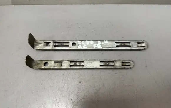 Volvo XC90 Headlight/headlamp mounting bracket 89028052 8637182 863718