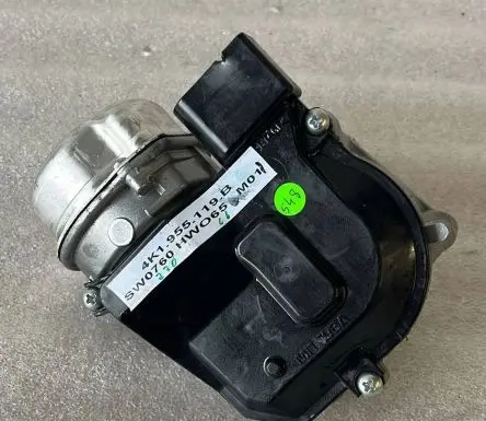 Audi A6 S6 C8 4K Front wiper linkage and motor 4K1955119B
