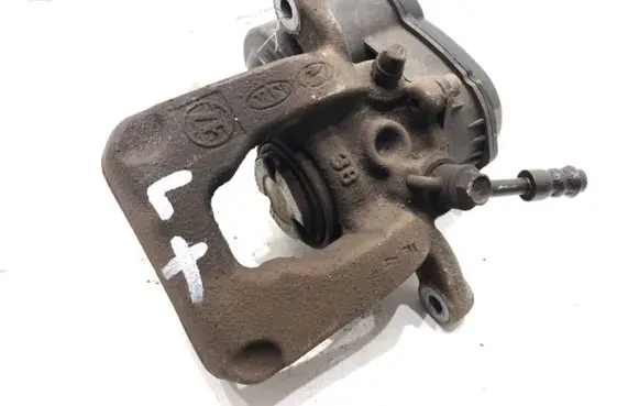 KIA Sportage Rear brake caliper 58210-CZ600