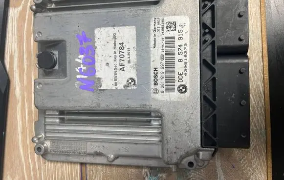 BMW 3 F30 F35 F31 Engine control unit/module 0281019997 8574915
