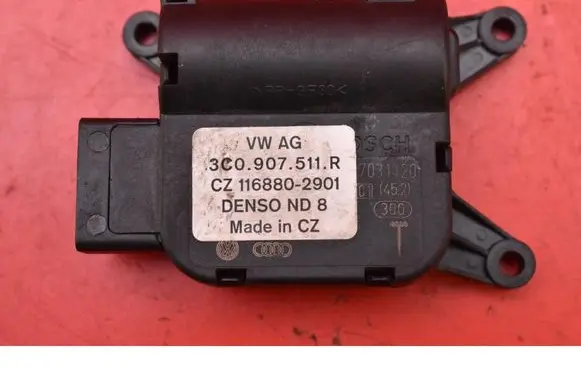 Volkswagen Golf Plus Air flap motor/actuator 3C0907511R