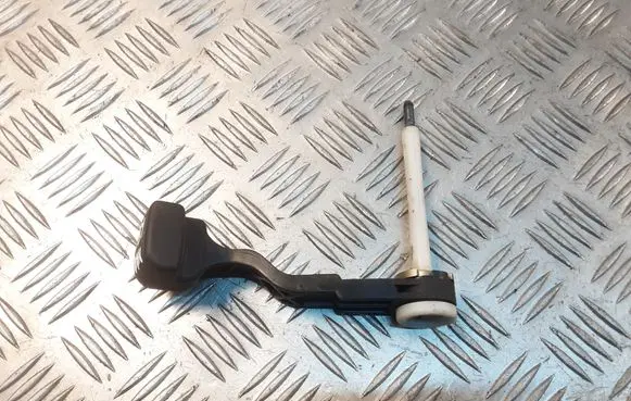 Toyota Yaris Steering wheel adjustment handle/lever 11051