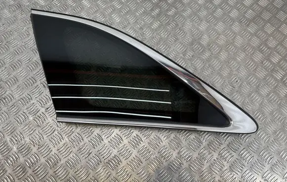 KIA Sorento Rear side window E000008