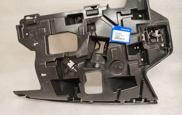Volvo V40 Front bumper mounting bracket 31425002