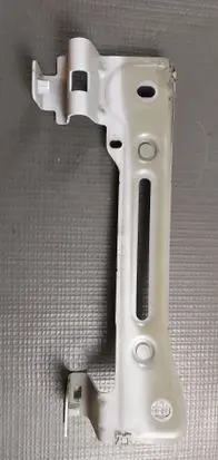Audi SQ7 Fender mounting bracket 4M0821432