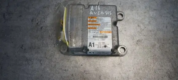 Toyota Avensis T270 Airbag control unit/module 89170-05390
