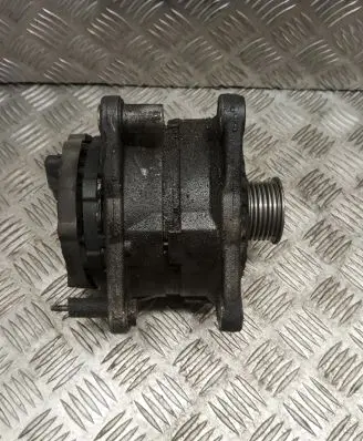 Volkswagen Golf V Generator/alternator 03C903023D
