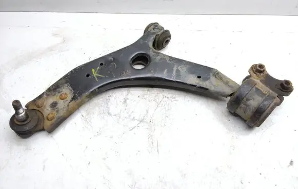 Ford Focus Front lower control arm/wishbone