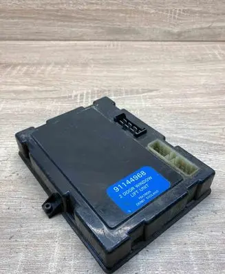Opel Frontera A Window control relay 91144968