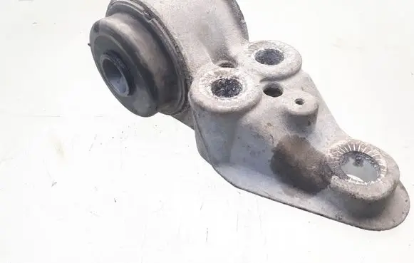 Volkswagen PASSAT B5 Rear axle beam mounts housing 
