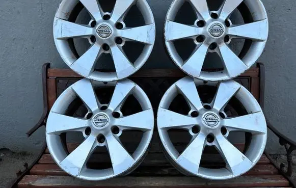 Nissan Terrano R17 alloy rim 
