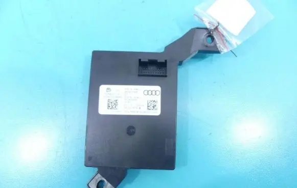 Audi A6 S6 C6 4F Central body control module 4F0907335 IMPRK1062044