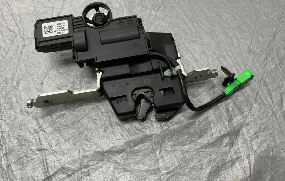 Volvo S60 Seat back rest lock catch 31436463 S9196TS