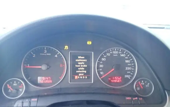 Audi A4 S4 B7 8E 8H Speedometer (instrument cluster) 0263626211 597439 04413333000496