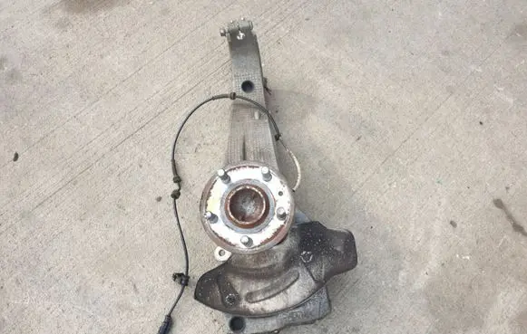Tesla Model S Front wheel hub 600701800C 6007018