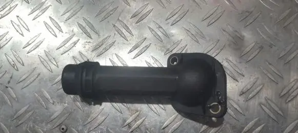 Audi A4 S4 B5 8D Engine coolant pipe/hose 06B121121