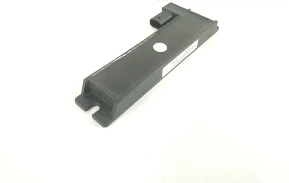 Tesla Model X Keyless system antenna 1043130-00-B