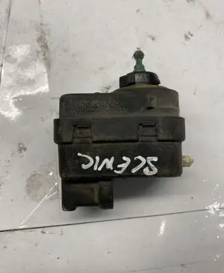 Renault Scenic II - Grand scenic II Headlight level adjustment motor M7700840141