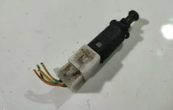 Brake pedal sensor switch