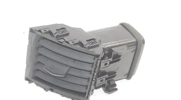 Toyota Prius+ (ZVW40) Dashboard air vent grill cover trim 5568647070