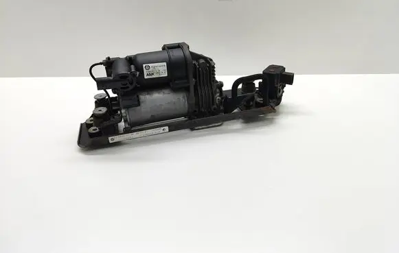 BMW 5 E60 E61 Air suspension compressor/pump 6777827 67778272 37106777827