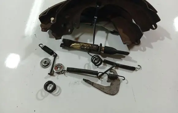 Subaru Forester SG Handbrake/parking brake pads 