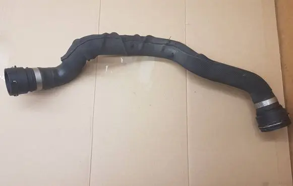 Audi A5 8T 8F Engine coolant pipe/hose 8K0121101M 985201