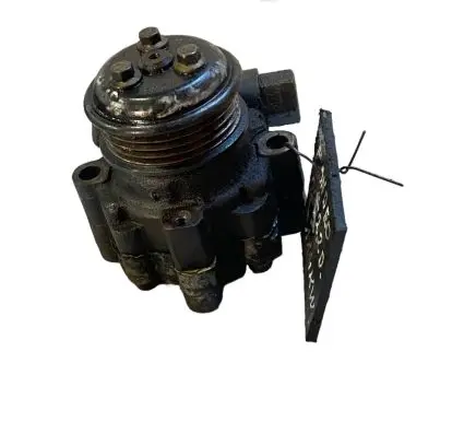 Ford Mondeo Mk III Power steering pump XS713A674BF