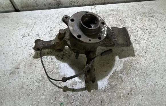 Renault Laguna III Front wheel hub