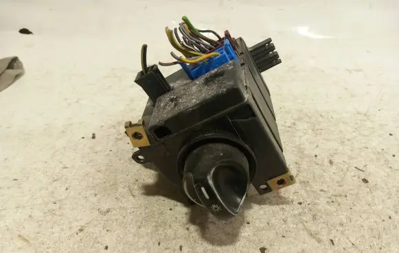 Mercedes-Benz A W169 Light switch 1635450104 501733 231299B10009