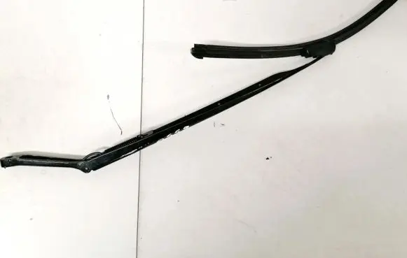 Alfa Romeo 156 Front wiper blade arm