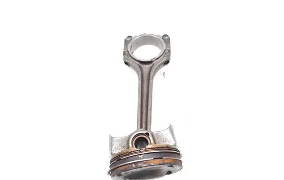 KIA Sportage Piston with connecting rod G4FU