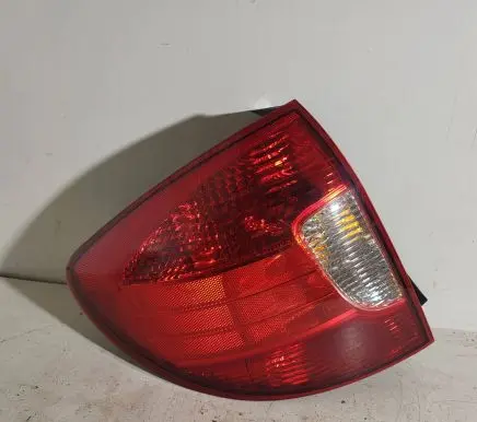 KIA Rio Rear/tail lights E138464