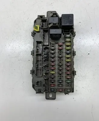 Honda CR-V Fuse module 38600S04G1 RK0298