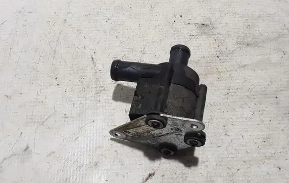 Volvo XC90 Electric auxiliary coolant/water pump 31338211