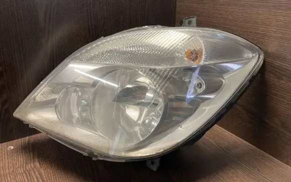 Mercedes-Benz Sprinter W906 Headlight/headlamp 1EB24701201 9068200161 24738100