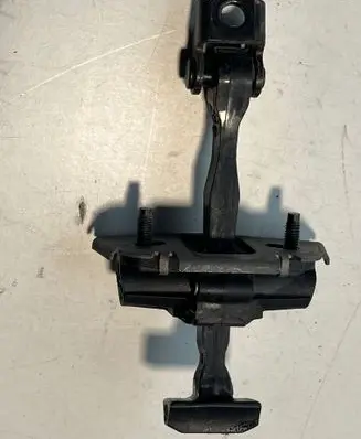 Fiat 500X Front door check strap stopper 