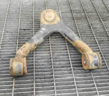 Iveco Daily 5th gen Front lower control arm/wishbone 500379804