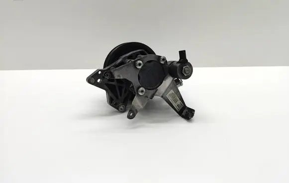 BMW 5 E60 E61 Power steering pump 7787106 32417787106 7697974