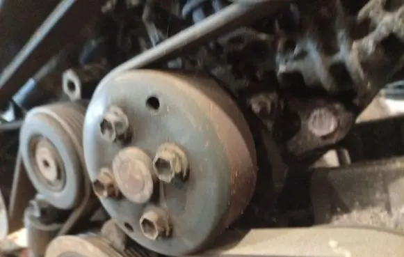 Toyota Avensis T250 Water pump