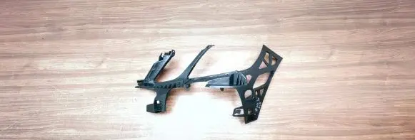 Mercedes-Benz E W212 Front bumper mounting bracket A2128850365
