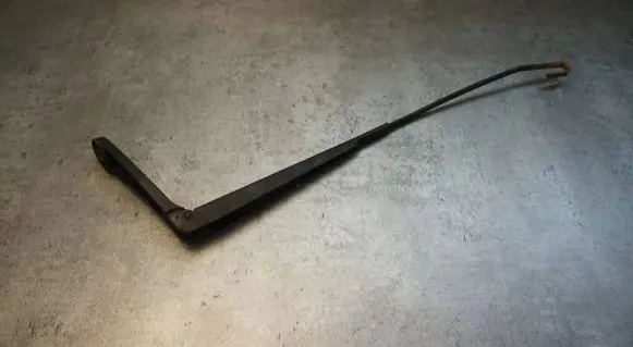 Volkswagen Transporter - Caravelle T5 Front wiper blade arm 7H1955409C