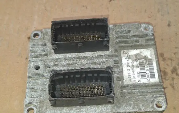 Ford Ka Engine control unit/module 51843150 5SF8K2D032 0097129
