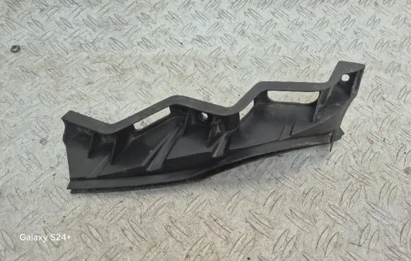 Volkswagen PASSAT B6 Front bumper mounting bracket 3C0807890