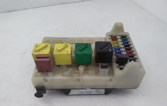 Ford Mondeo MK II Fuse module