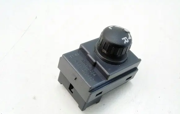 Mitsubishi Colt Wing mirror switch MN108084