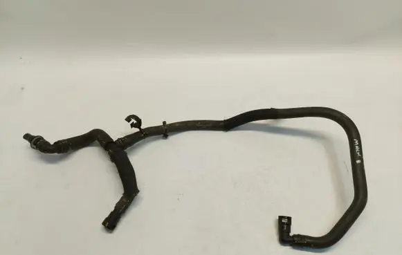 Engine coolant pipe/hose