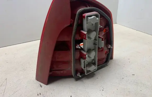 Skoda Octavia Mk2 (1Z) Rear/tail lights 1Z5945095A 1Z5945111A